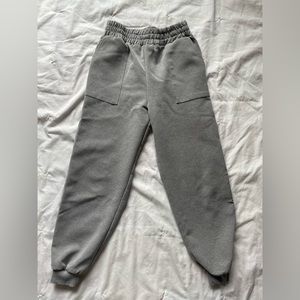 Girls grey sweatpants